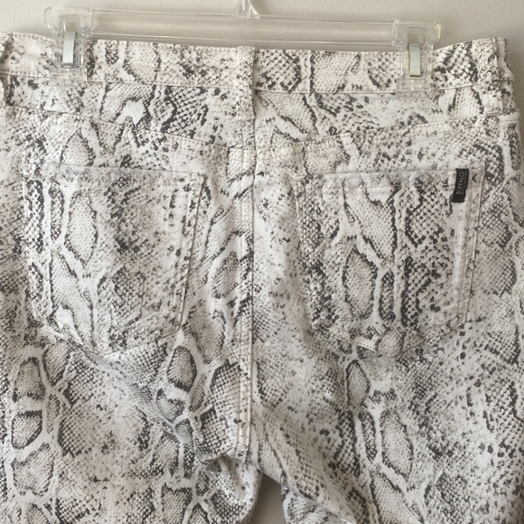 Buffalo - David Bitton Women pants - Picture 4 of 9